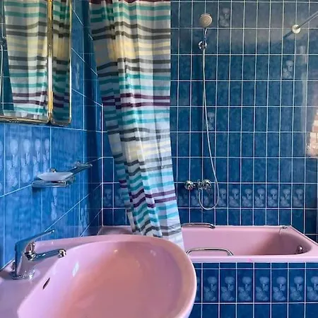 Melgarden - La Casa De